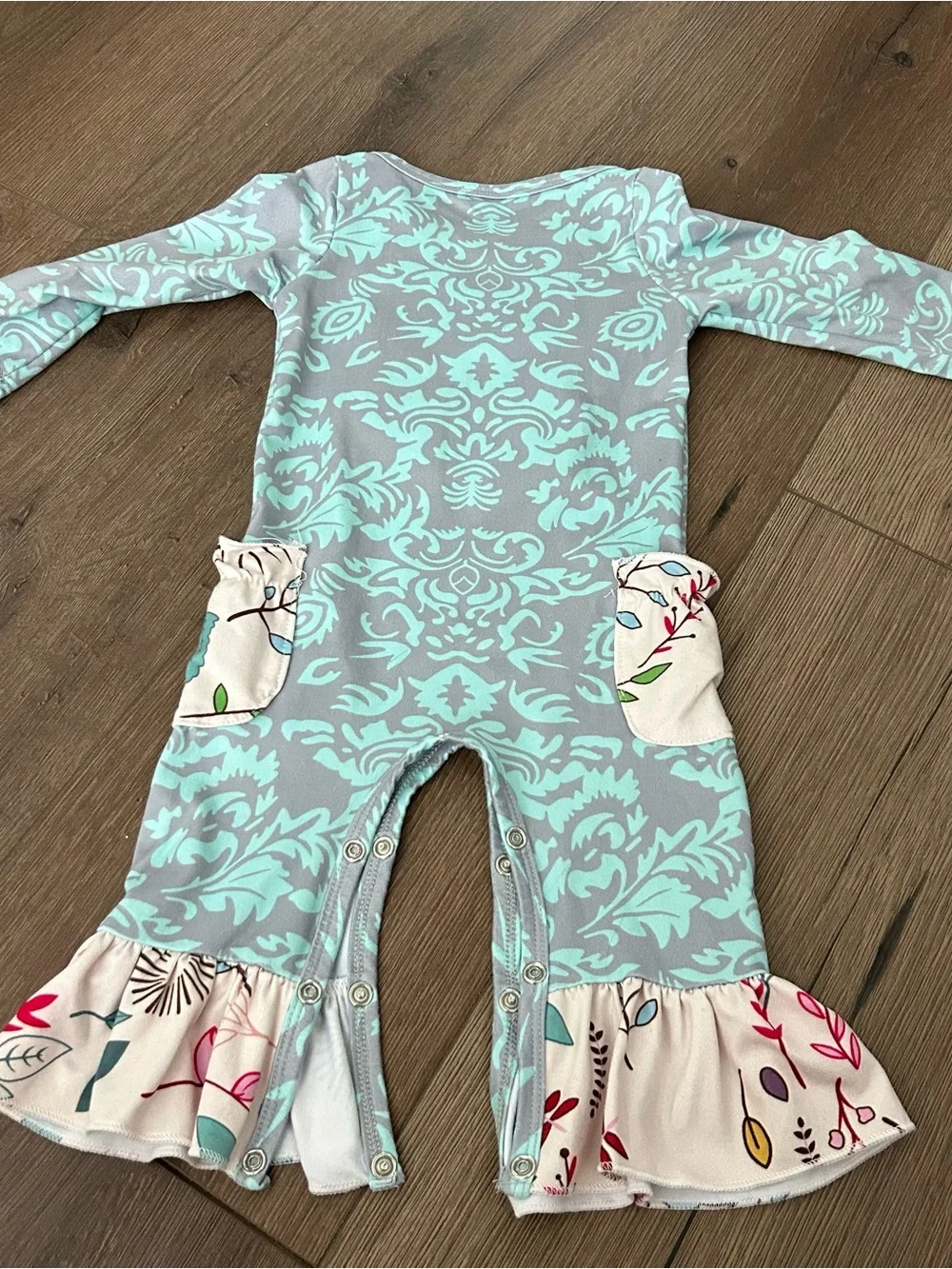 NWOT Paisley Blue and Gray Romper Patterned Infant 6month